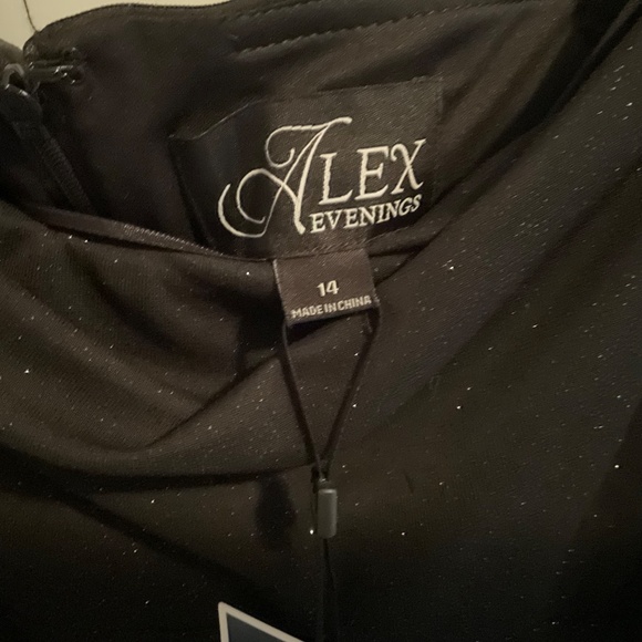 NWT Alex Evenings formal long dress black glitter sheer size 14. - Picture 9 of 10